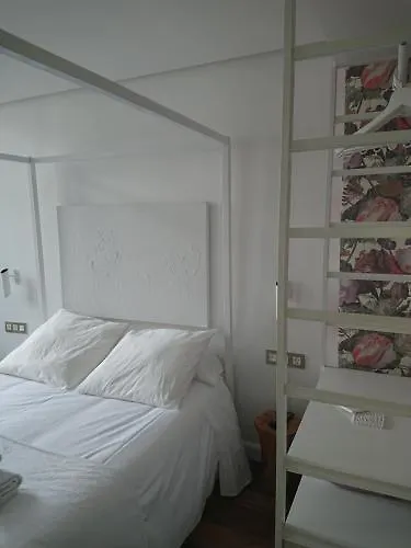**  Hotel San Nikolas Hondarribia Spain